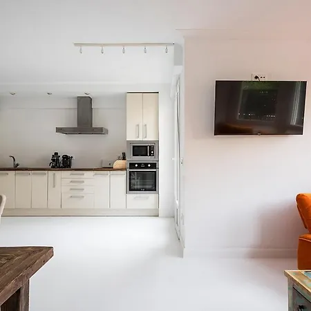 New & Terrace. Steps To Ondarreta Apartment *