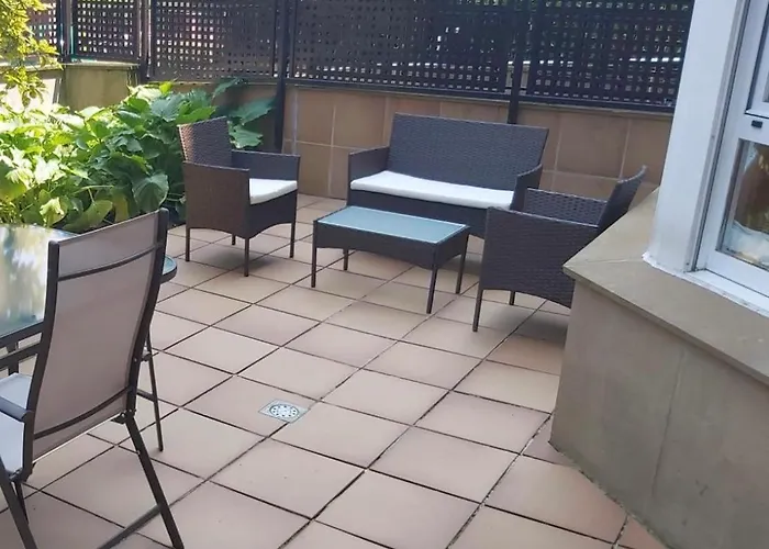 New & Terrace. Steps To Ondarreta דירה